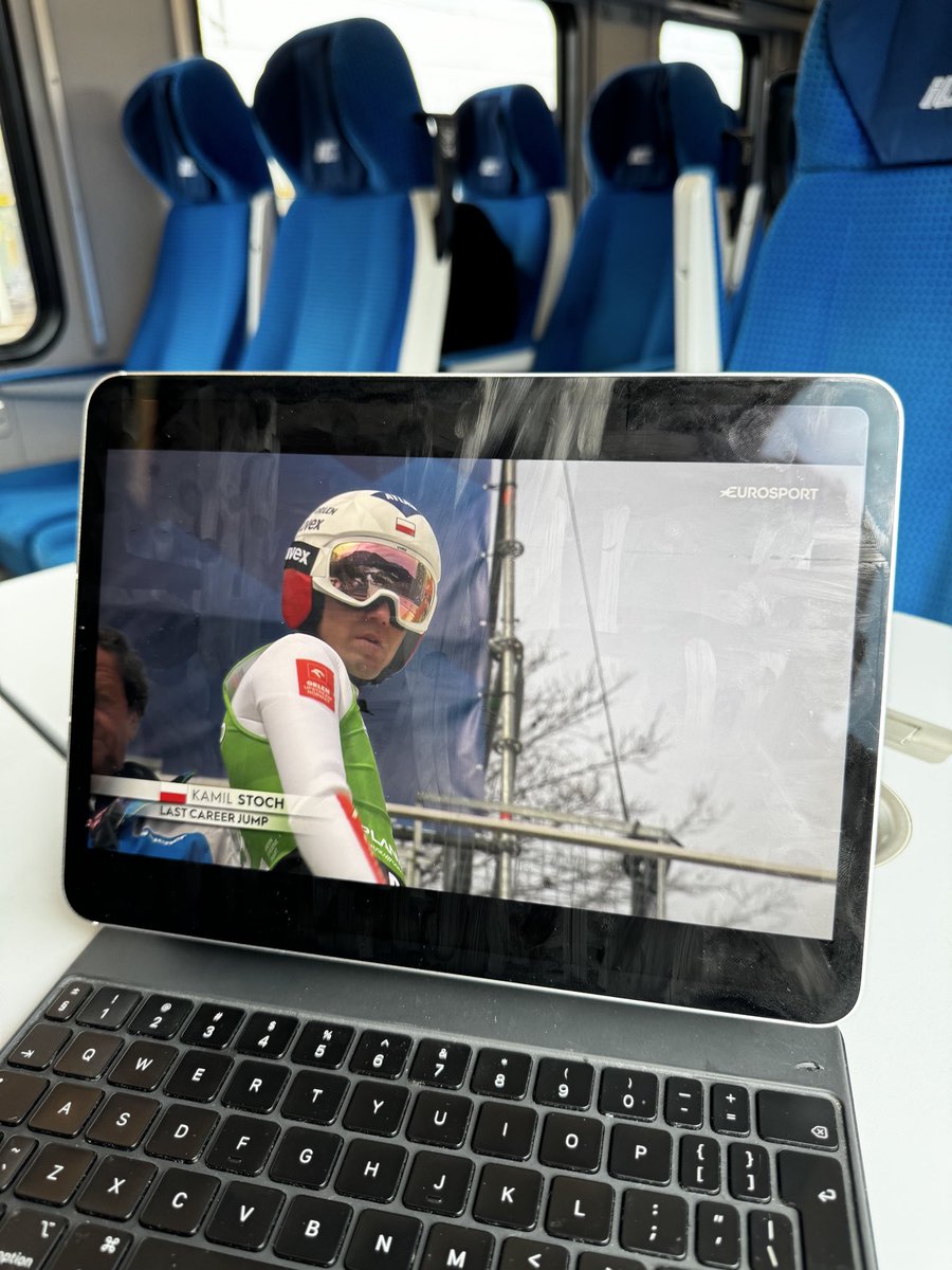 No i czego ryczysz tak, że na całym pociągu słychać? #skijumpingfamily