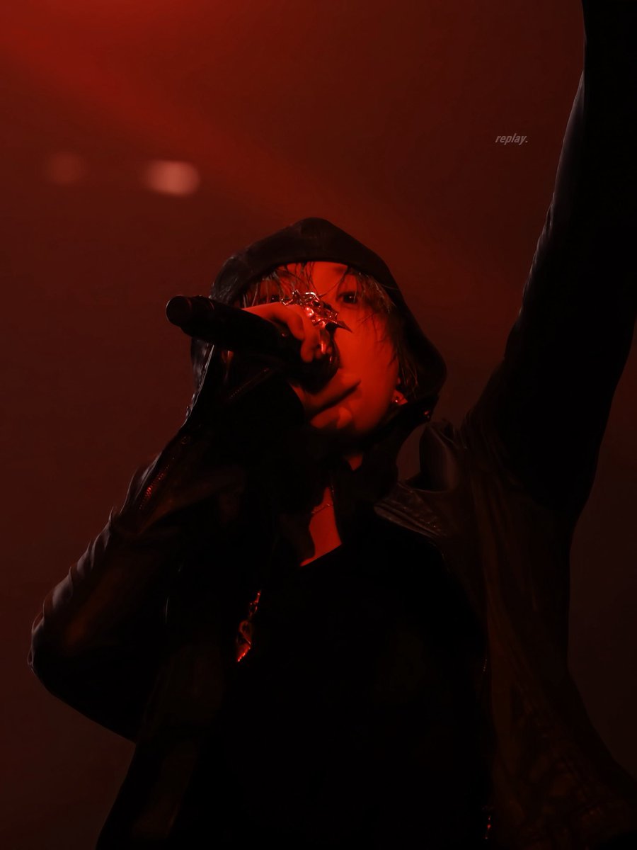 titi ♰ tweet media