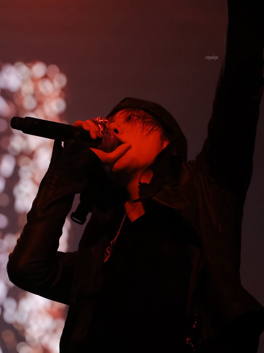 titi ♰ tweet media