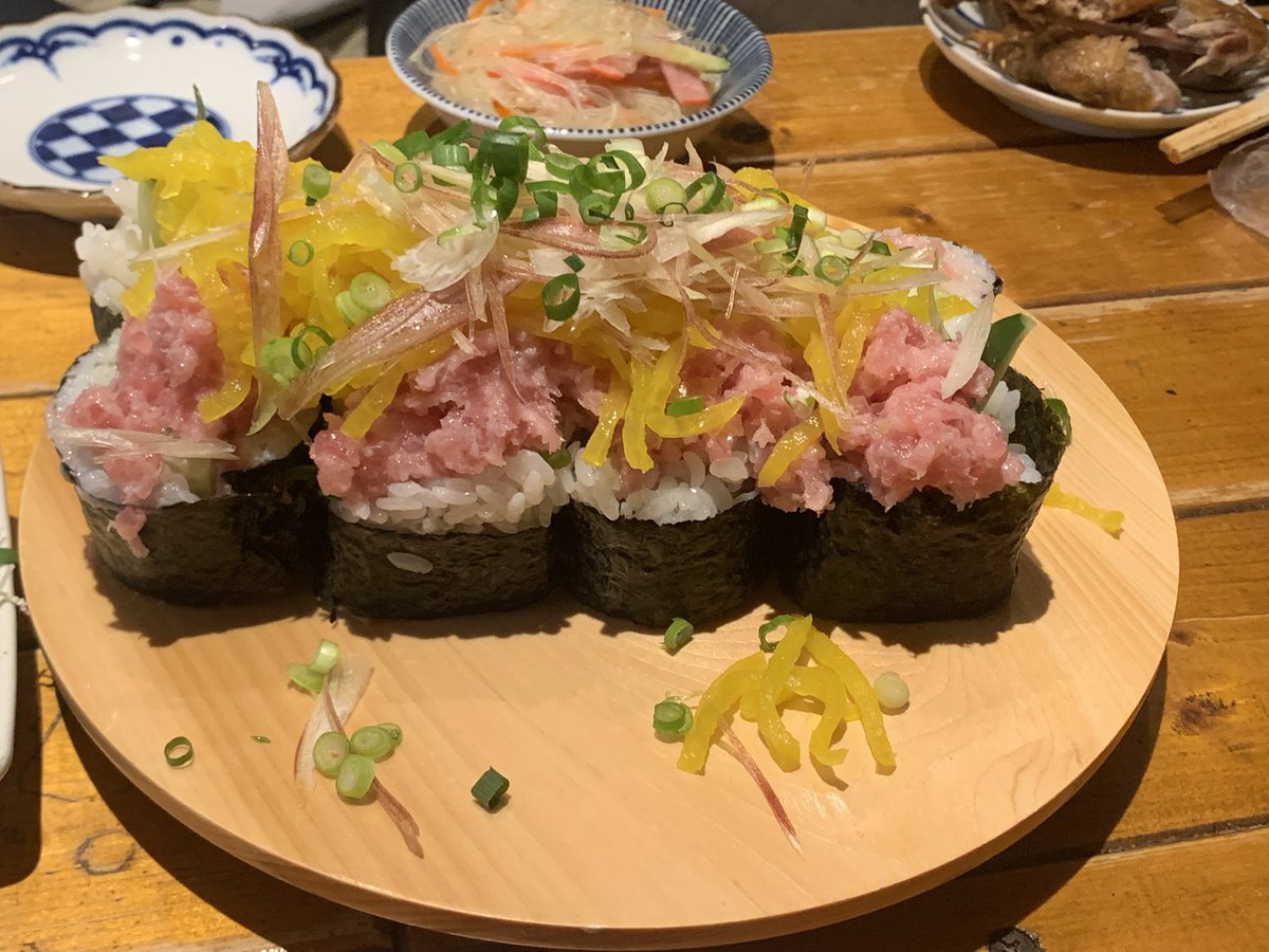 にせもの tweet media