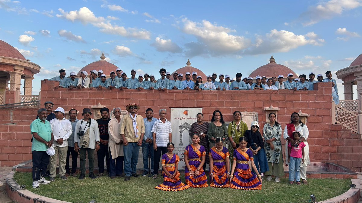 Gujarat Vidyapith गूजरात विद्यापीठ ગૂજરાત વિધાપીઠ tweet media