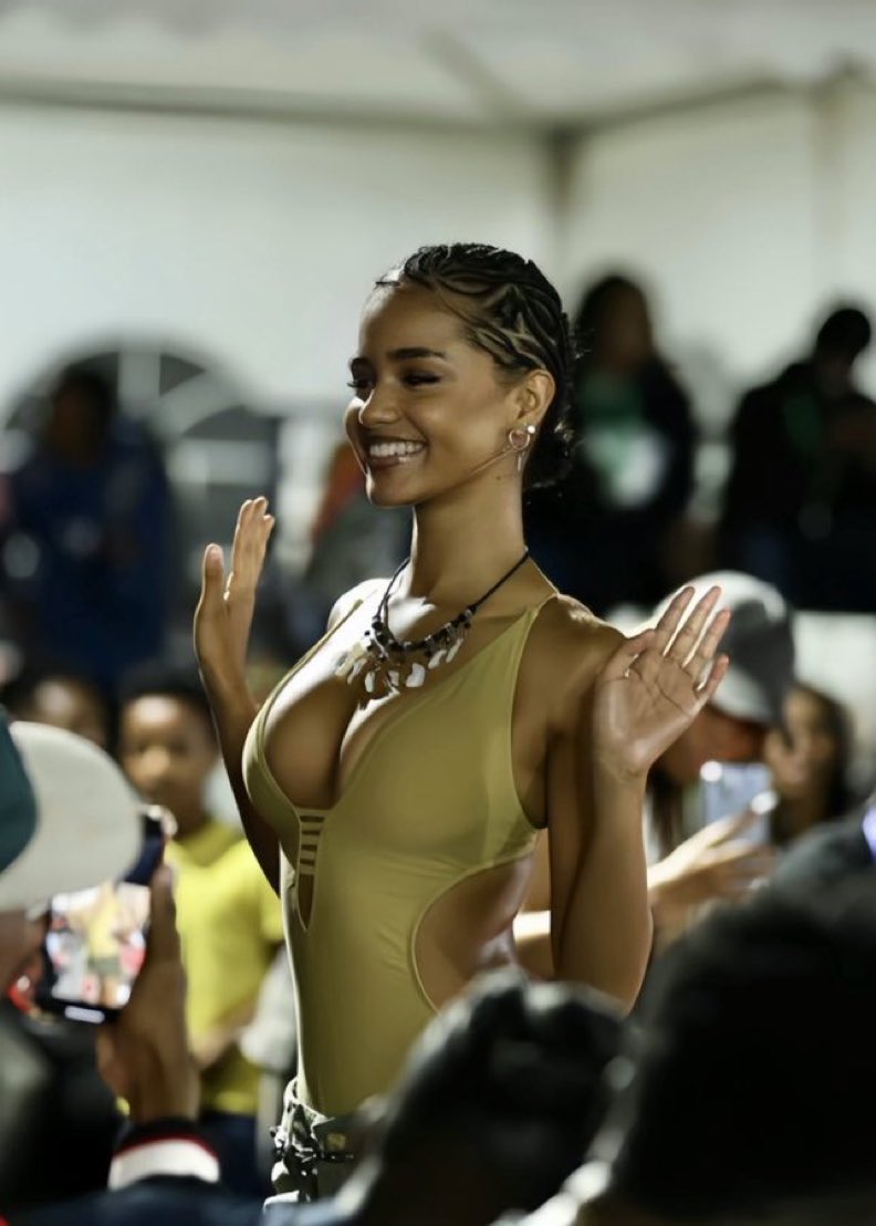 LEWA 🌺🌹 tweet media