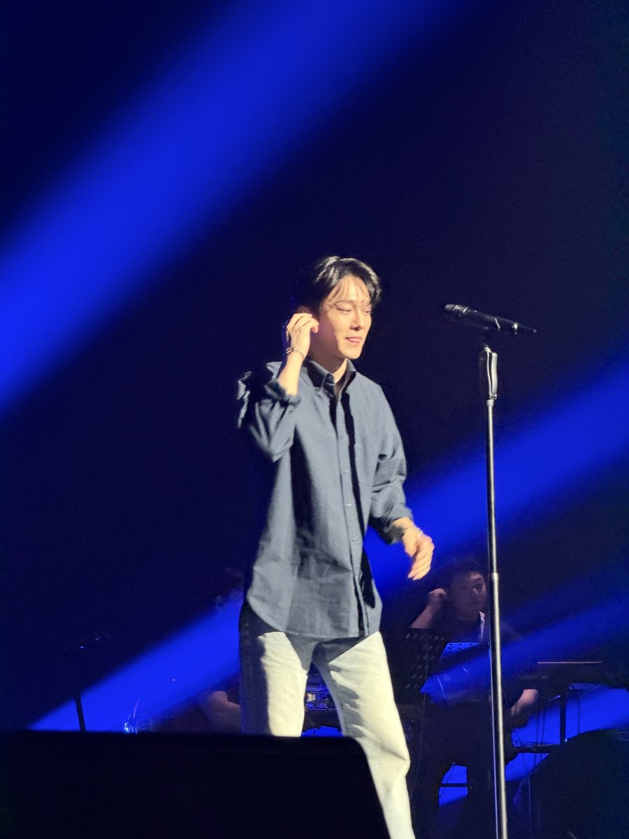 260329 Arcadia in KL soundcheck

jongdae’s outfit for today!

#RiangRiaJD #ArcadiainKL #ArcadiainMY