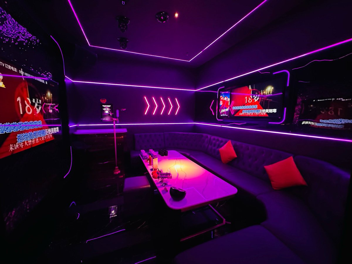 Ваня Белоусов tweet media