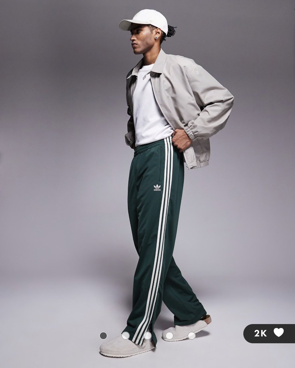 Dora Pronos 🩷🧡🇰🇲 tweet media