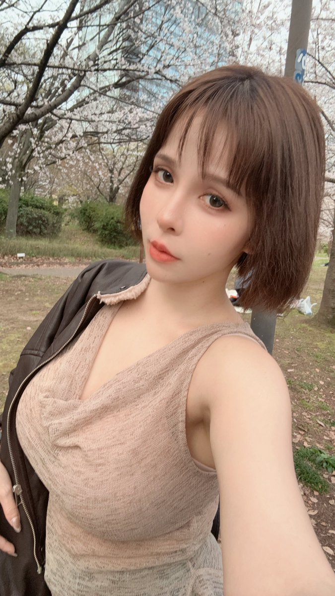 來大阪城走走看櫻花 https://t.co/SiD02lhuxz