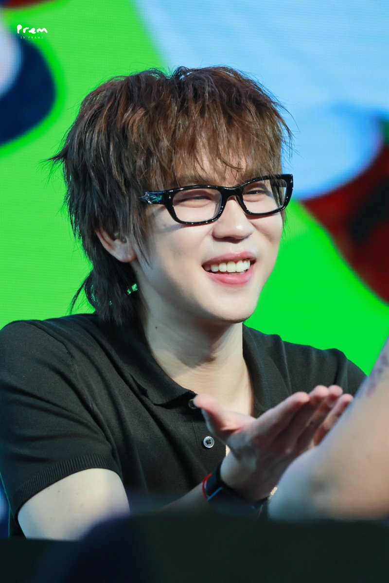 𝐩𝐫𝐞𝐦_𝐢𝐧_𝐟𝐫𝐚𝐦𝐞 tweet media