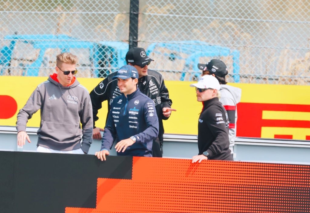 dez ˗ˏˋ ✰ ˎˊ˗ tweet media