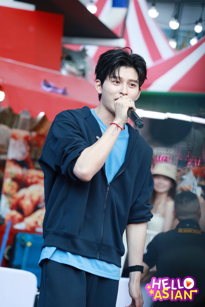 Hello Asian tweet media