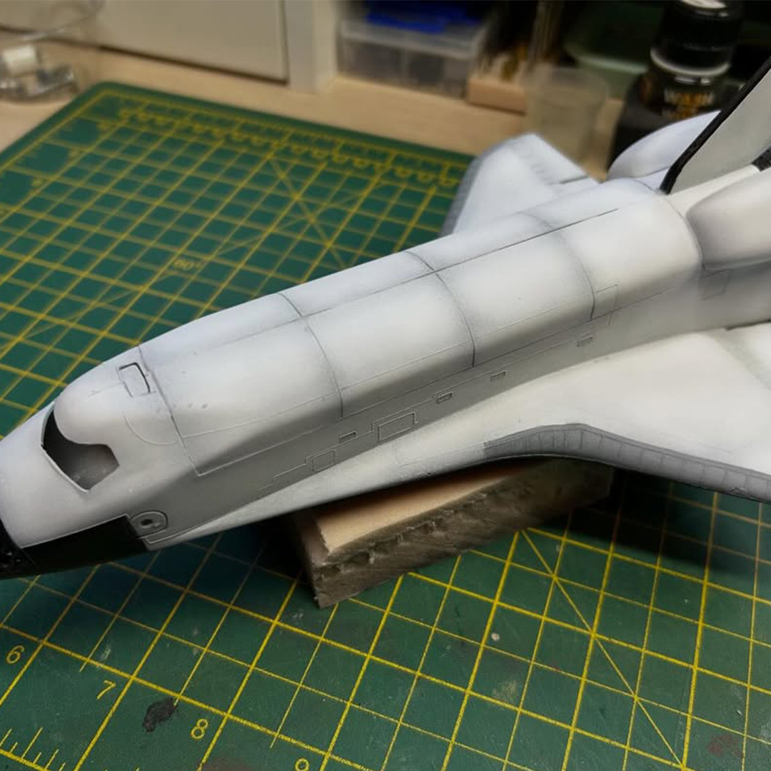 Airfix's tweet image. Work in progress…

“Topcoat applied achieved some nice pre shading, next up washes and further detailing, then lots of decals!” 

Amazing work, Robin!

📹 Ig/ robin_gilby

Order now: ow.ly/LuVG50YzFSr 👈

#Airfix #ScaleModelling #ScaleModels #SpaceShuttle