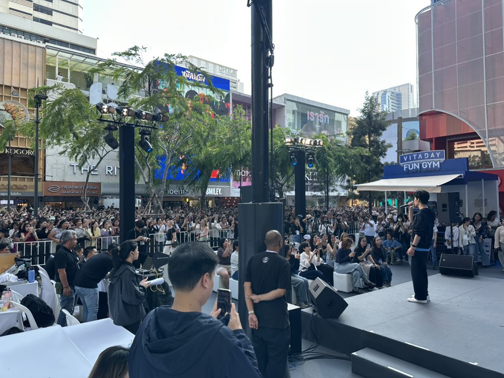 Centerpoint Siam Square tweet media