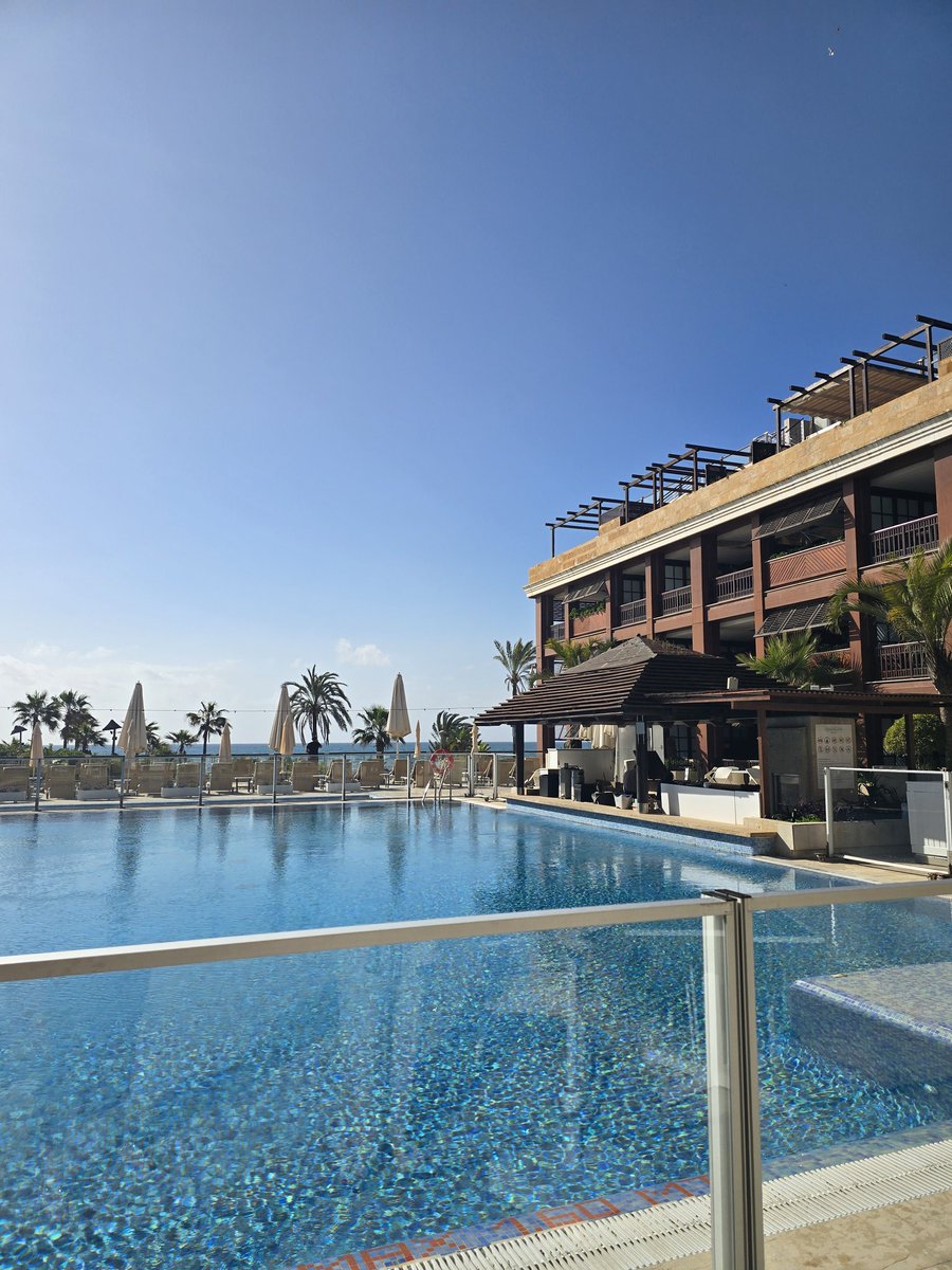 alisonjones1985's tweet photo. Feel so much happier when the sun is shining ☀️ Could so easily not come home &amp; just stay here #marbella #puertobanus https://t.co/uoswBmmccb