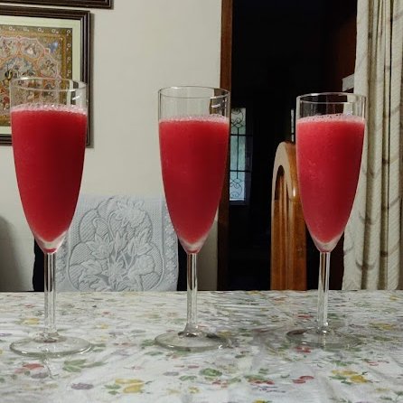 Ananth_IRAS's tweet image. Show me a better drink than this for summer! #summer #drinks #coolers