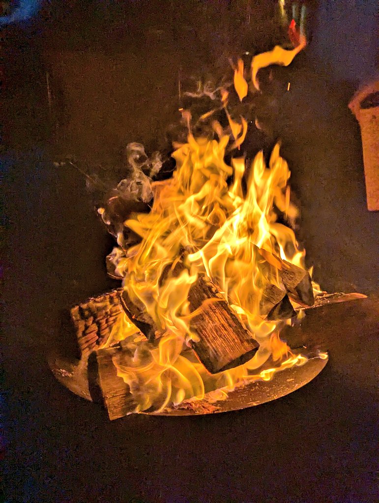 NICO @カニの人 tweet media