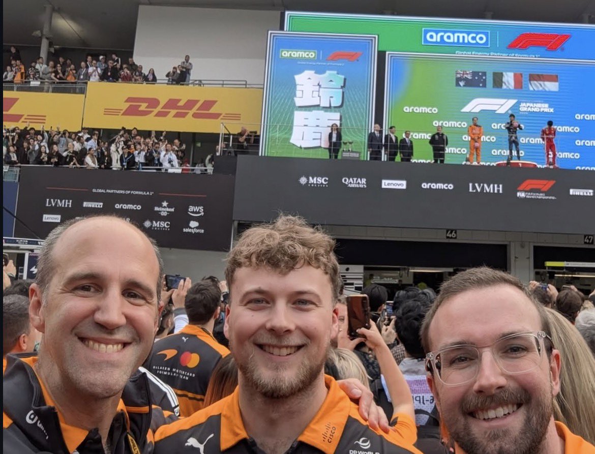 _P1ASTRI81's tweet photo. First podium selfie of the year :) https://t.co/KEUncrGlfn