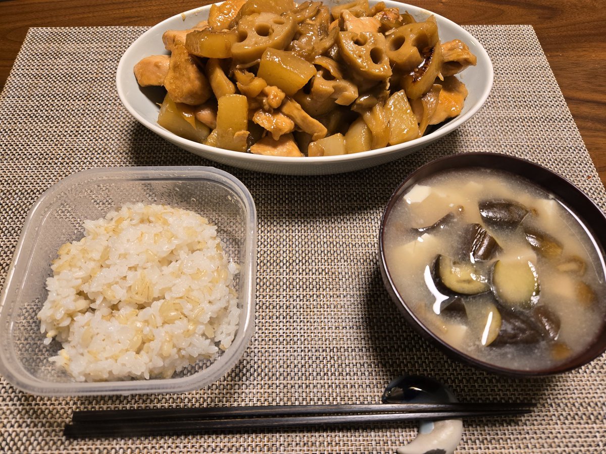 ふぁっつ tweet media