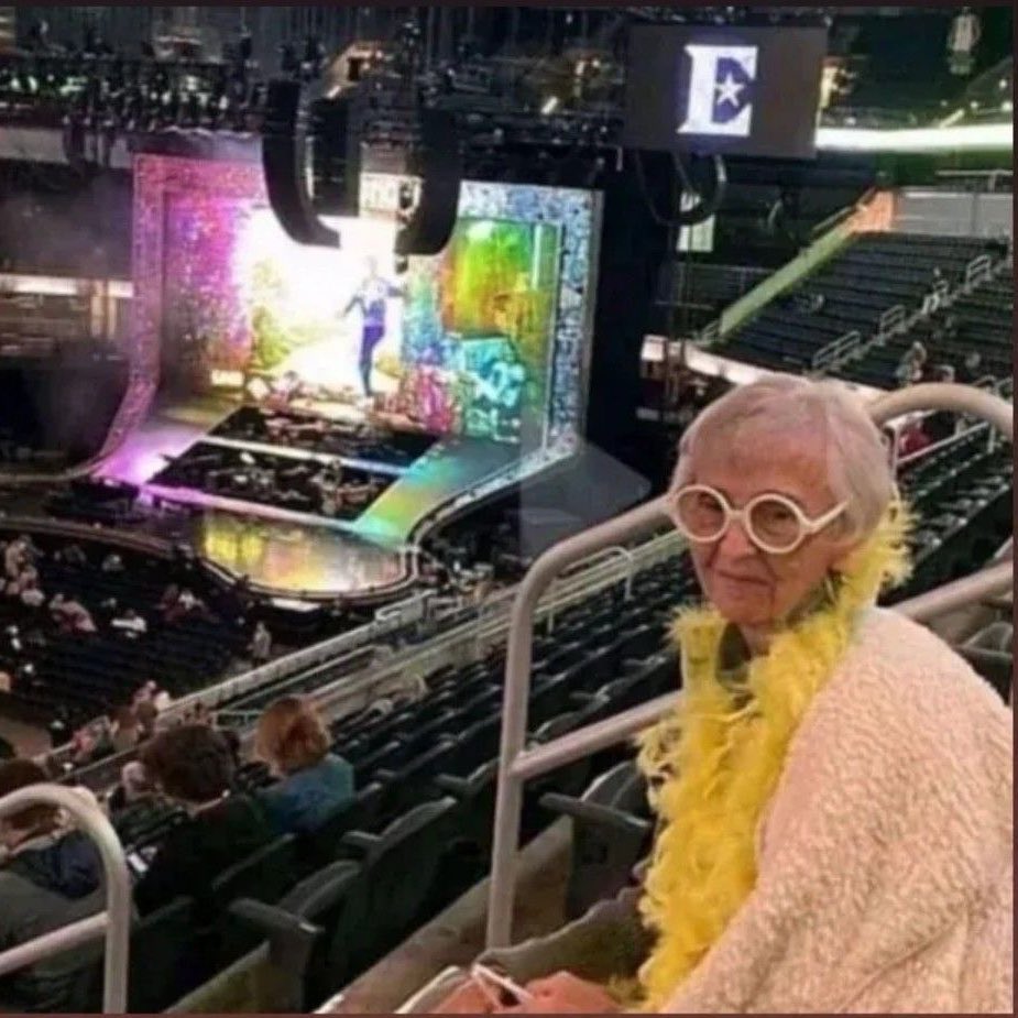 เฟิร์นไม่ใช่เฟริน ◡̈ slow tweet media