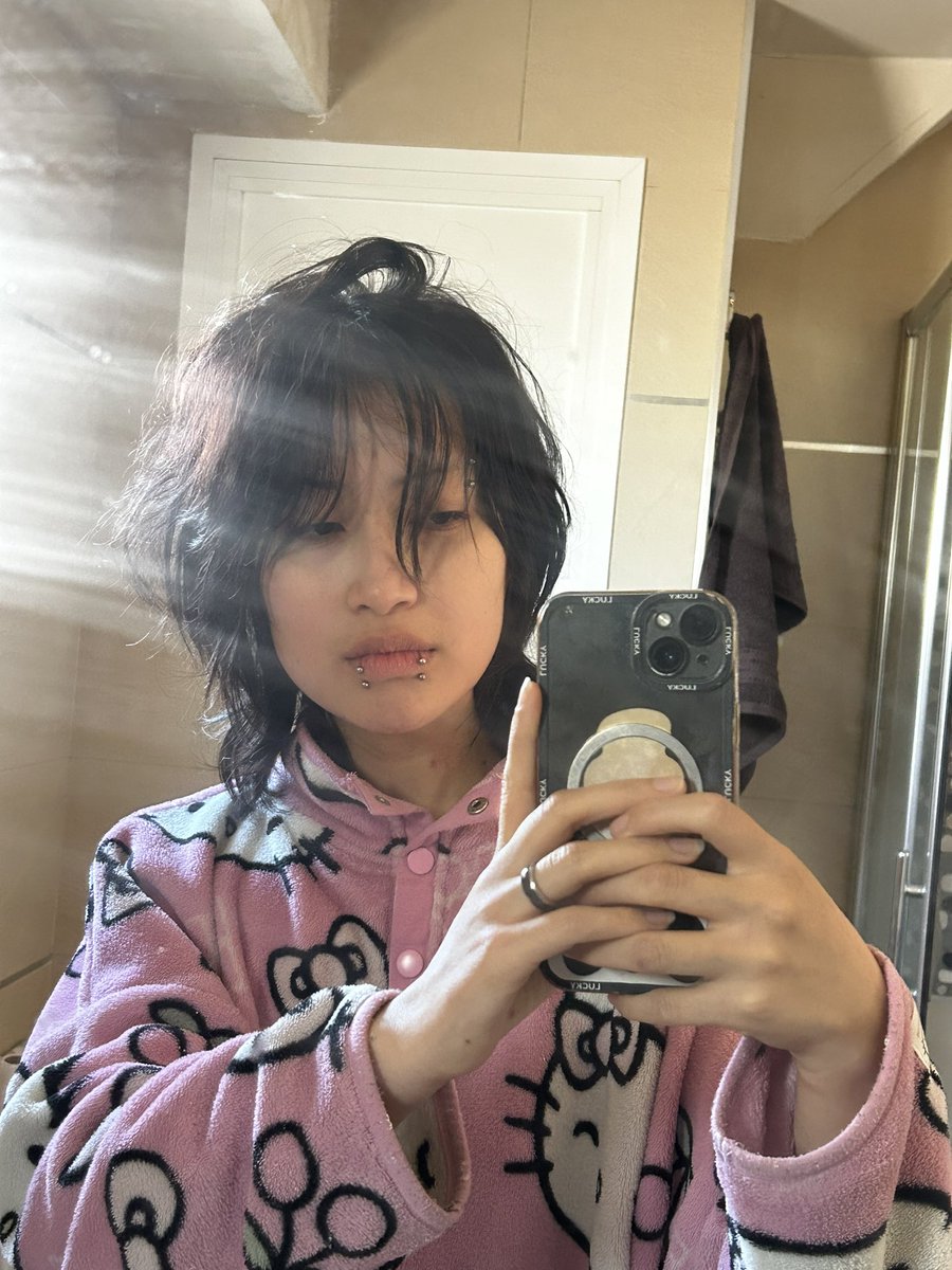 Lucien ♱ tweet media