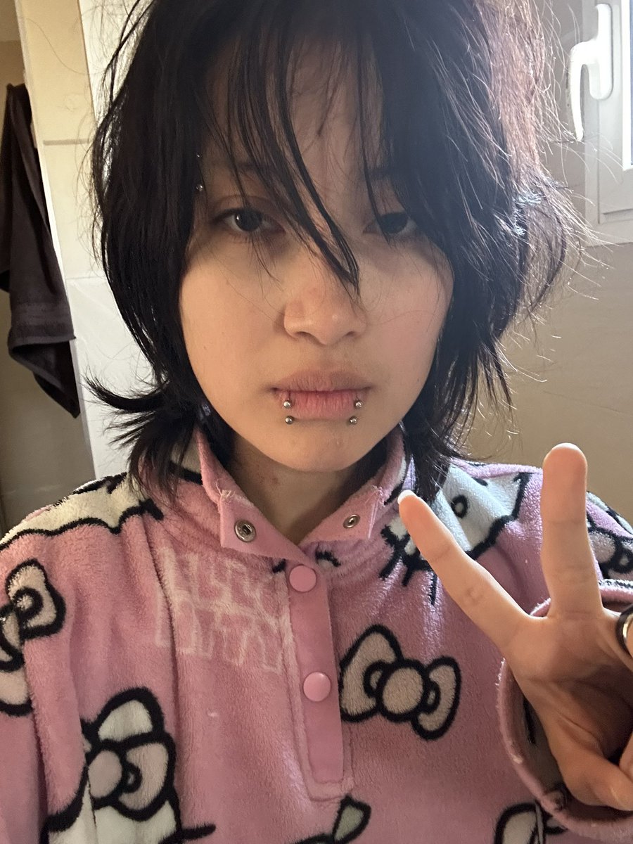 Lucien ♱ tweet media