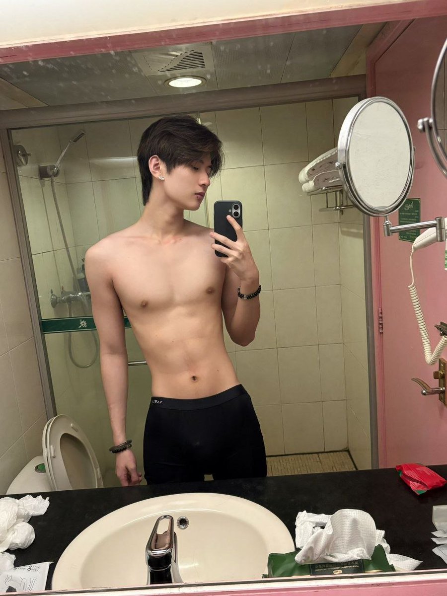 日见里 tweet media