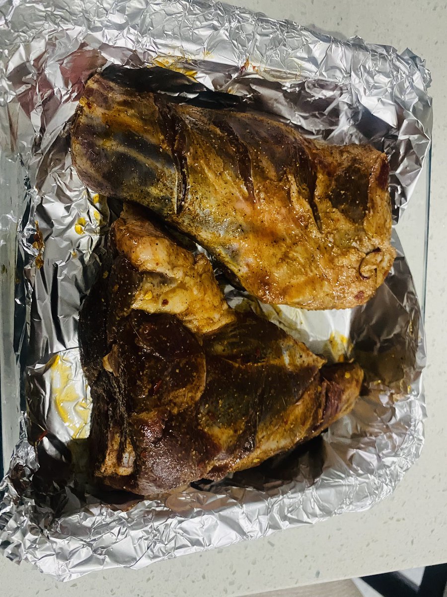 LucyLue_6's tweet image. I knew I will need a good meal after Palm Sunday Walk. Marinated the Lamb shanks last night. Put them in the oven at low heat at 7am before leaving for church. They are so tender and falling off the bone 🍖. I’m so full 

My dad enjoyed the meal 🍽️ too 

#lambshank #Sundaymeal