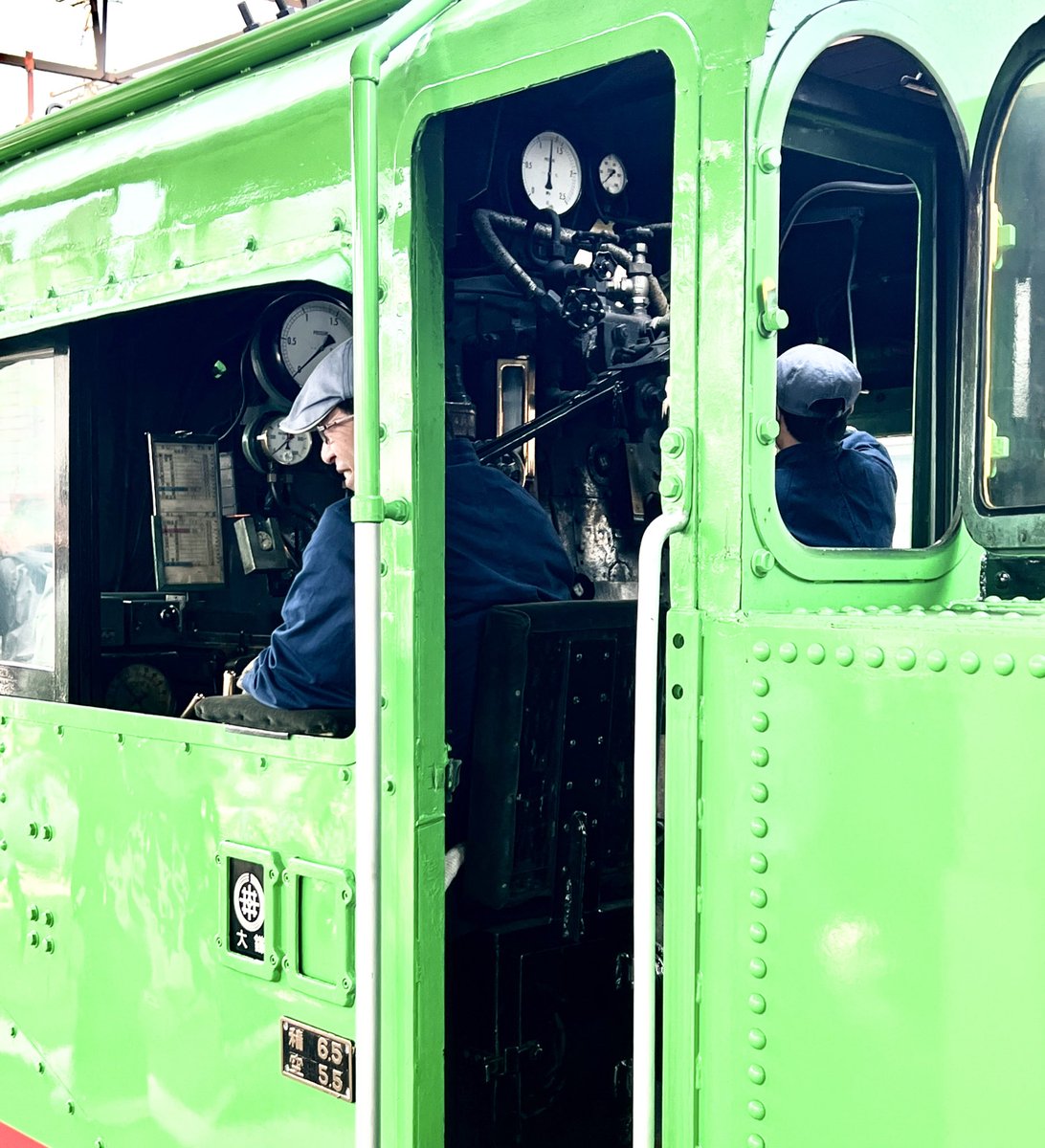 かるはりトエ(低浮上) tweet media