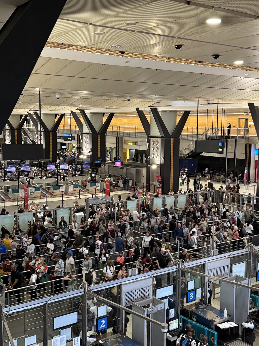 Ndimhle Fcuked Up tweet media