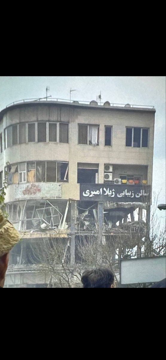 کوروش tweet media