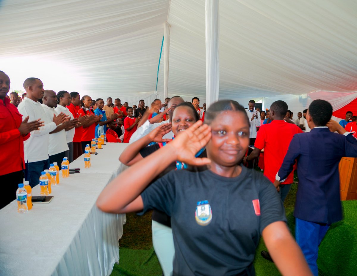 Urubyiruko rusaga 400 rwaturutse hirya no hino mu Mirenge igize Akarere ka <a href="/GatsiboDistrict/">Gatsibo District</a> rwitabiriye Inama y'Inteko rusange y’Urugaga rw’Urubyiruko rushamikiye ku Muryango #FPRInkotanyi muri aka Karere, yabereye ku biro by'Umuryango biherereye mu Murenge wa <a href="/SectorKabarore/">KABARORE SECTOR</a>.