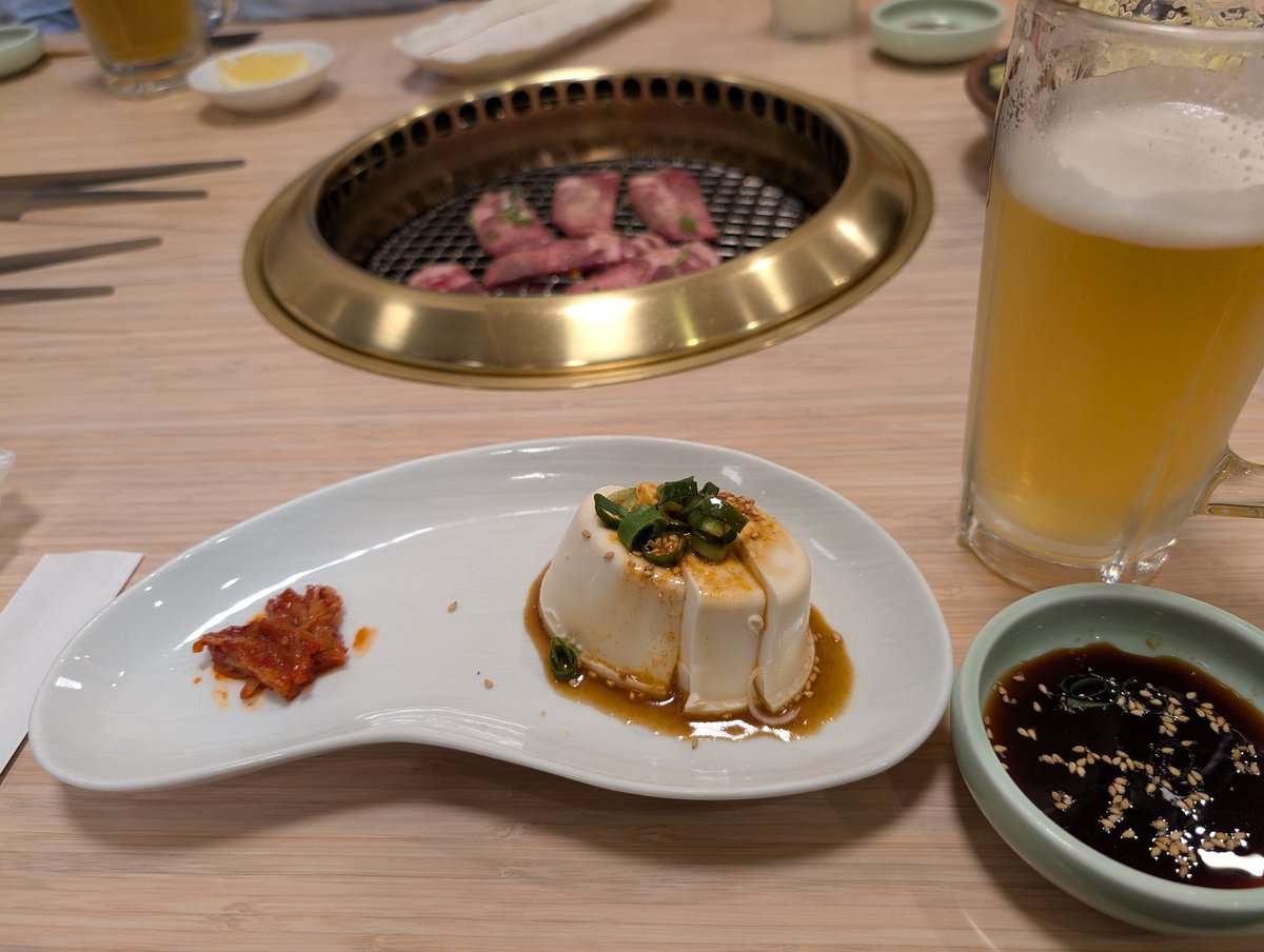 あみの tweet media