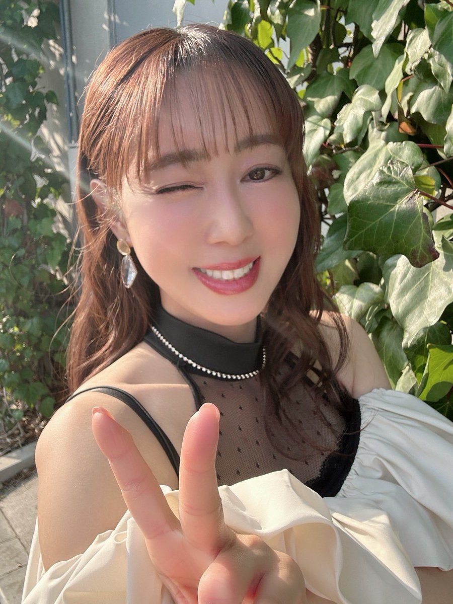 i.nari【公式】 tweet media