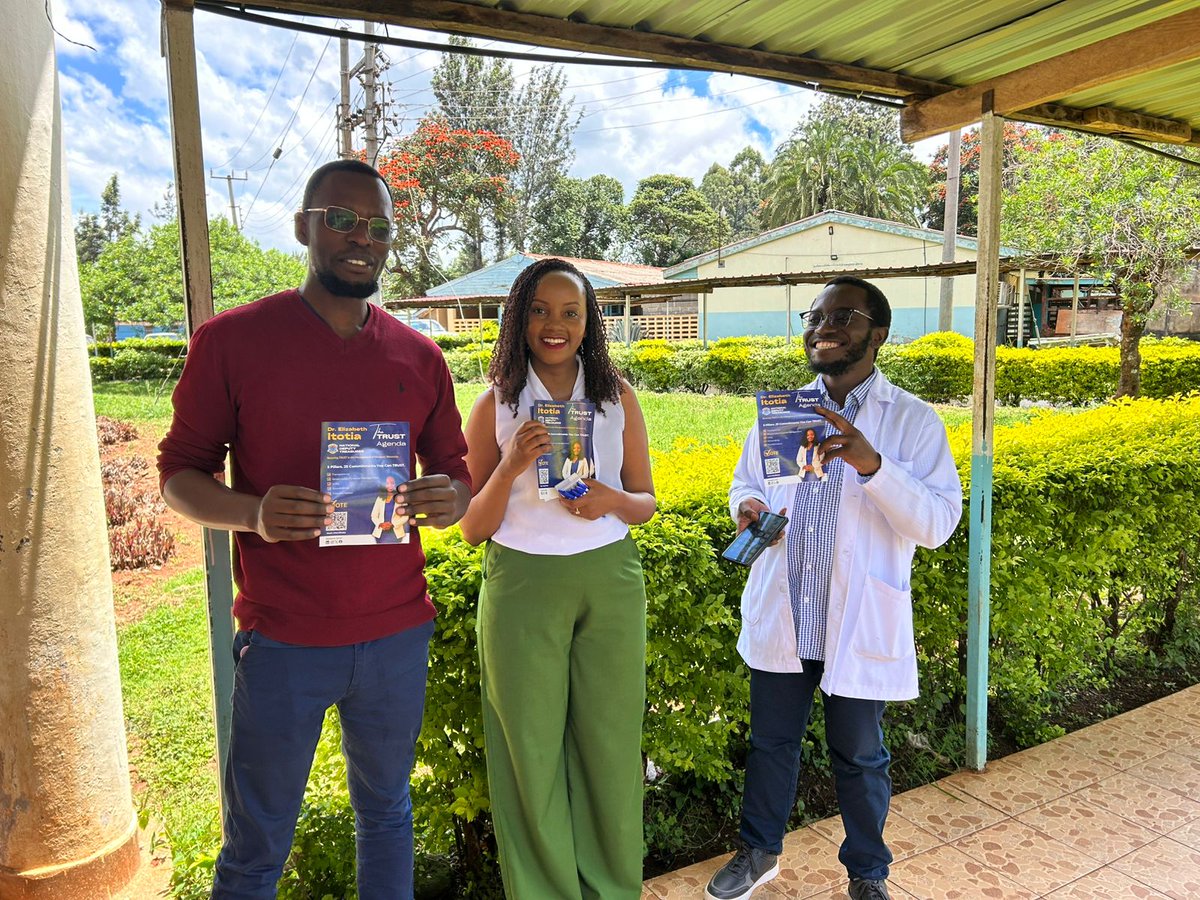 Tots Liz tweet media