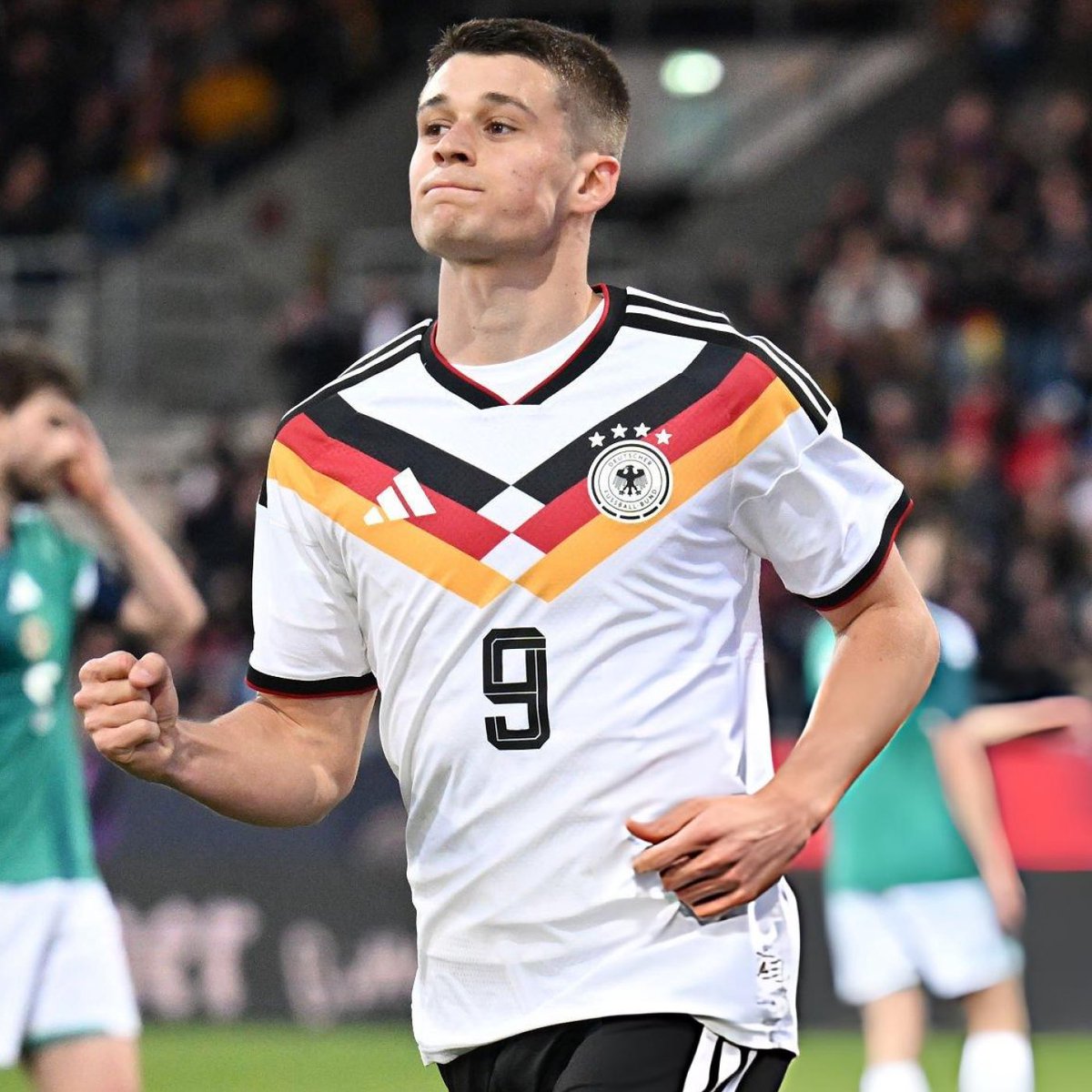 DailyAFC tweet media