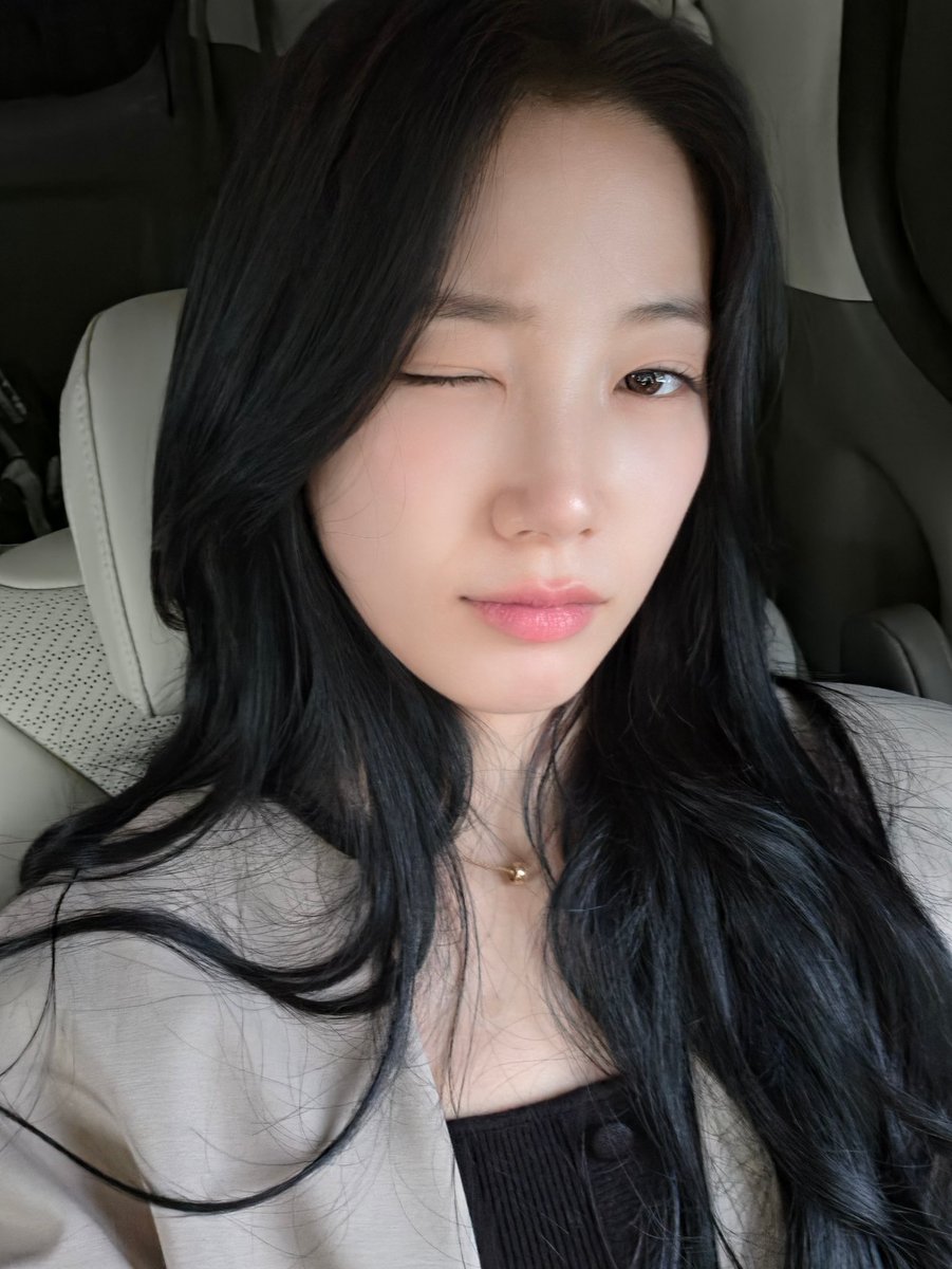 le sserafim pics tweet media