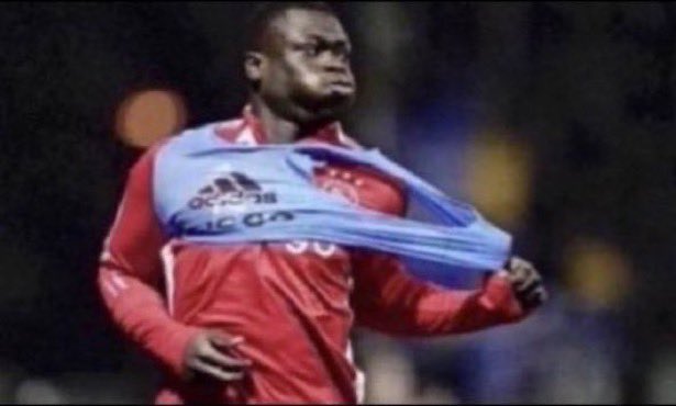 şemsiye taşımak
şemsiye açmak
şemsiyeyi kapamak