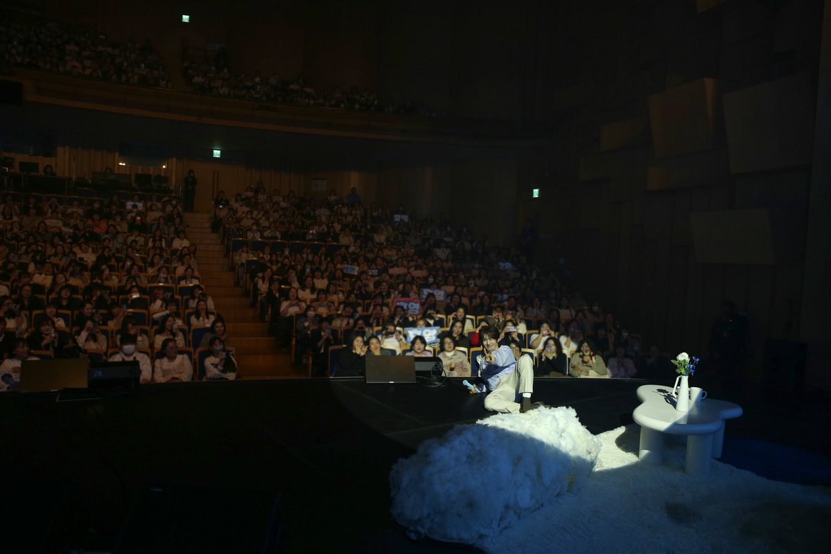 Official SonHoYoung tweet media