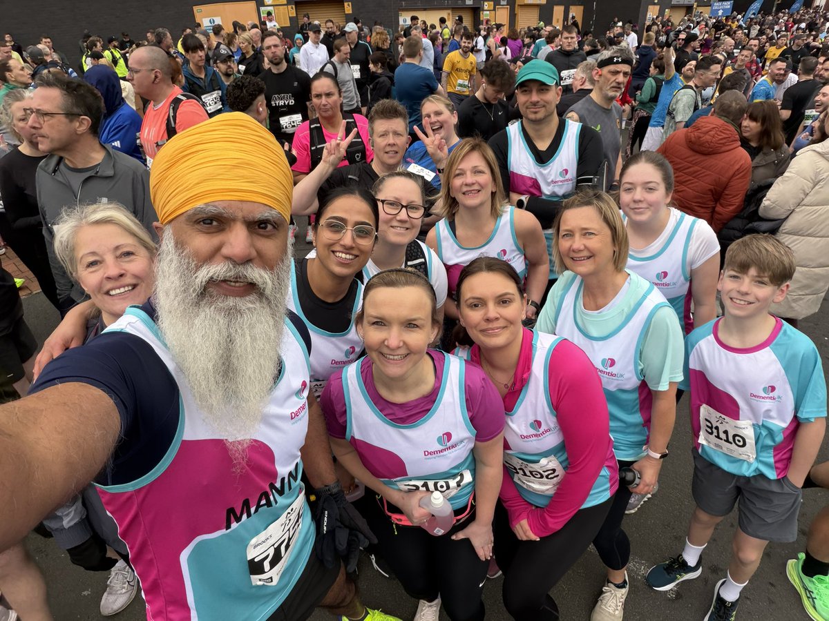 pedalsingh's tweet photo. Great run this morning
The people make the Wolverhampton 10k
The organisation was poor with many having hand written numbers and no timing chips
Thanks for all the donations @DementiaUK
#wolves10k
https://t.co/mRhEEM2re4 https://t.co/zLr1b0TxmA