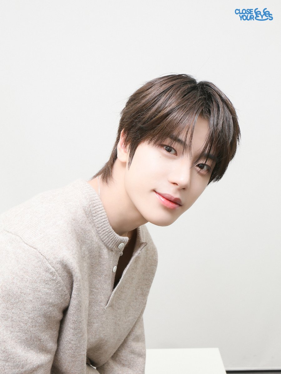 CLOSE YOUR EYES tweet media