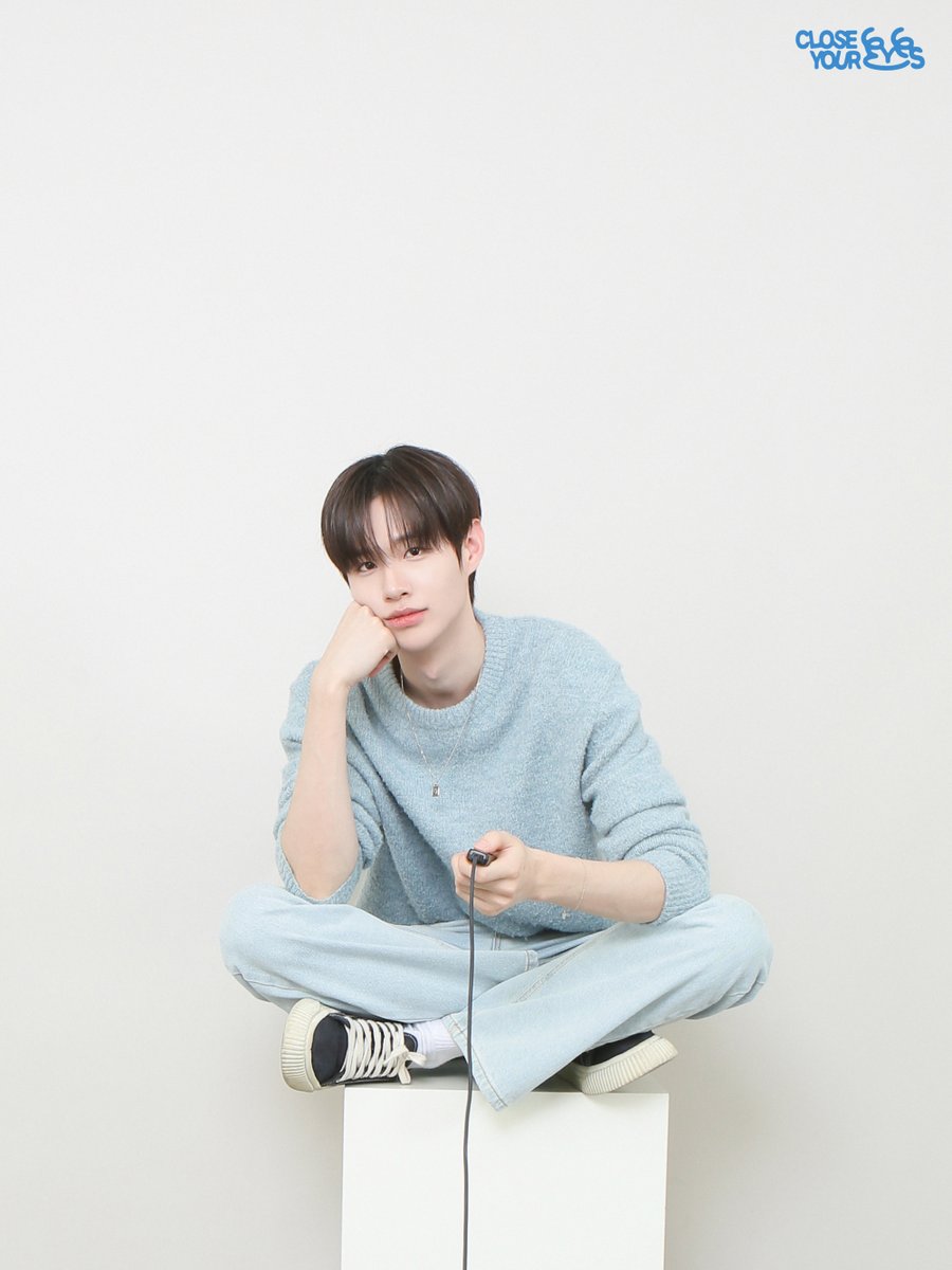 CLOSE YOUR EYES tweet media