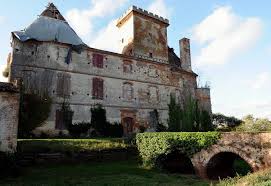PatrimoineRural's tweet photo. « Des dizaines de milliers de monuments sont dans un état critique » : le travail de fourmi de la Fondation du patrimoine (article réservé aux abonnés).
https://t.co/UF0xFi58gz https://t.co/O4lnxU3uP9