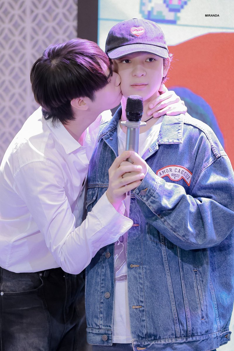 BraverliGun's tweet photo. แล้วบาสเหมือนเด็กสามขวบมาก!! อัยเด่ก!5555545445555544

#บาสเด็กอ้วนที่แท้จริง #SBFIVE https://t.co/scKOCHioS1