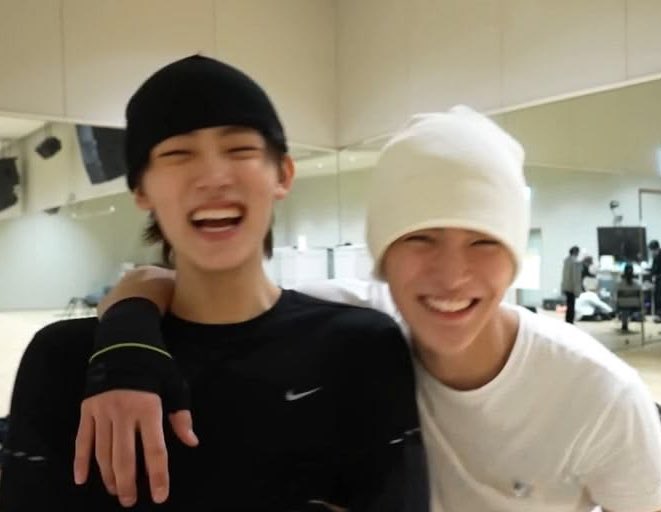 twnti3s 🦊 GO SEONGHYEON ! tweet media