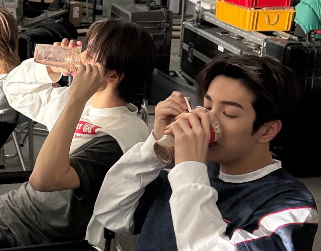 twnti3s 🦊 GO SEONGHYEON ! tweet media