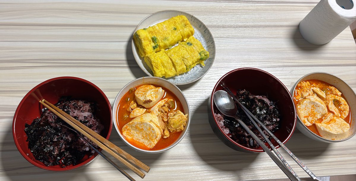 ๋พ๋์๐๋ ์ tweet media