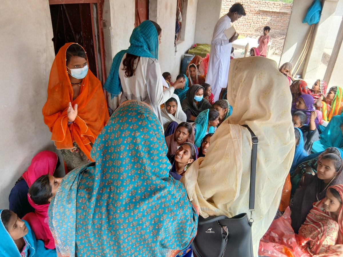 Nirmalkumar5359's tweet photo. CSC Rawalpindi organized an awareness and mentorship program in village Haro Malhi, Umerkot, focusing on girls’ education and employment.The session also highlighted critical issues like forced religious conversions and child marriage,providing guidance on protecting girls’rights https://t.co/m1zxCRTmG3