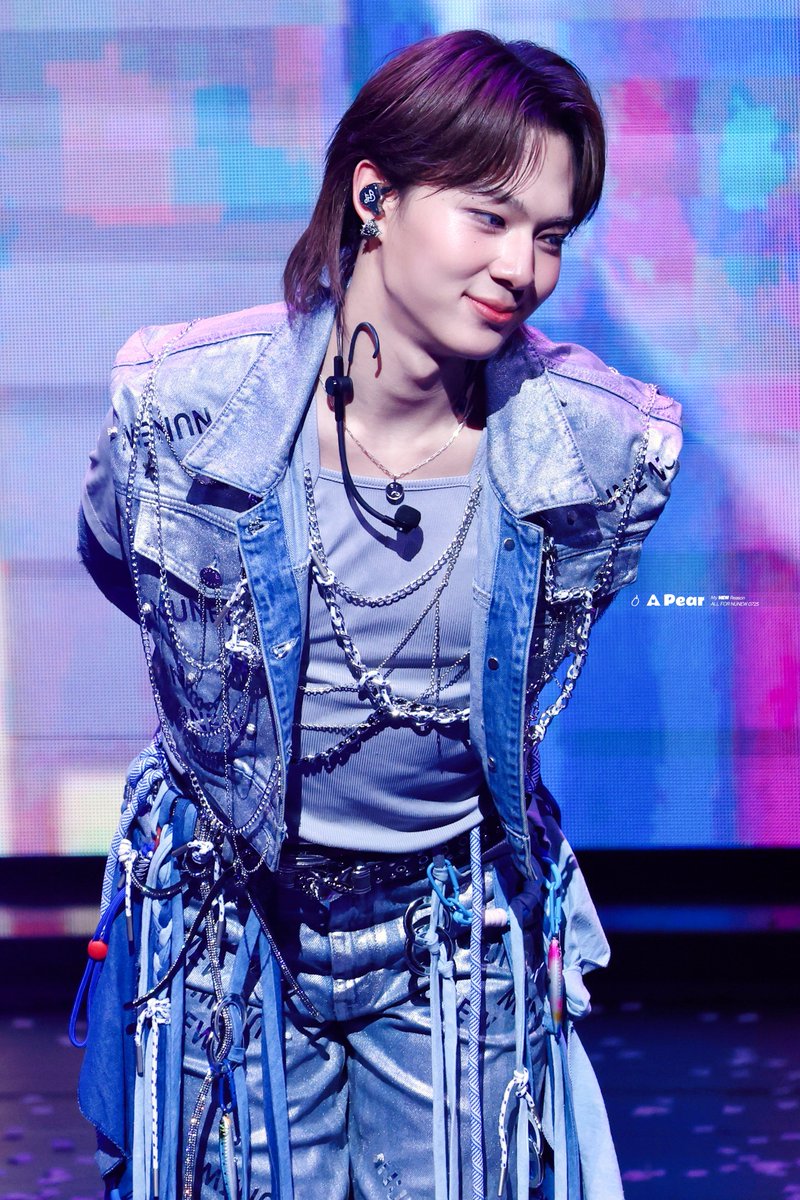 𝔸 𝕡𝕖𝕒𝕣🍐 tweet media