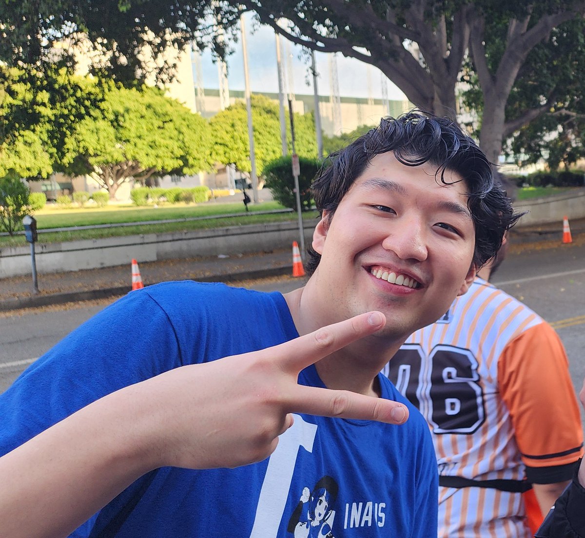 ValiantHeartLee's tweet photo. Just got home from #DtDday2 thank you to everyone who Wah-ed with me today super degde now but will try to edit and upload the video in the next 2 weeks
#takotori #TakoTakover #DrawntoDawn #drawntodawnday2 #takodachi #KFP #DtD #hololivedtd #wiltern #TakoTori1stConcert https://t.co/TL3PgcZHM4