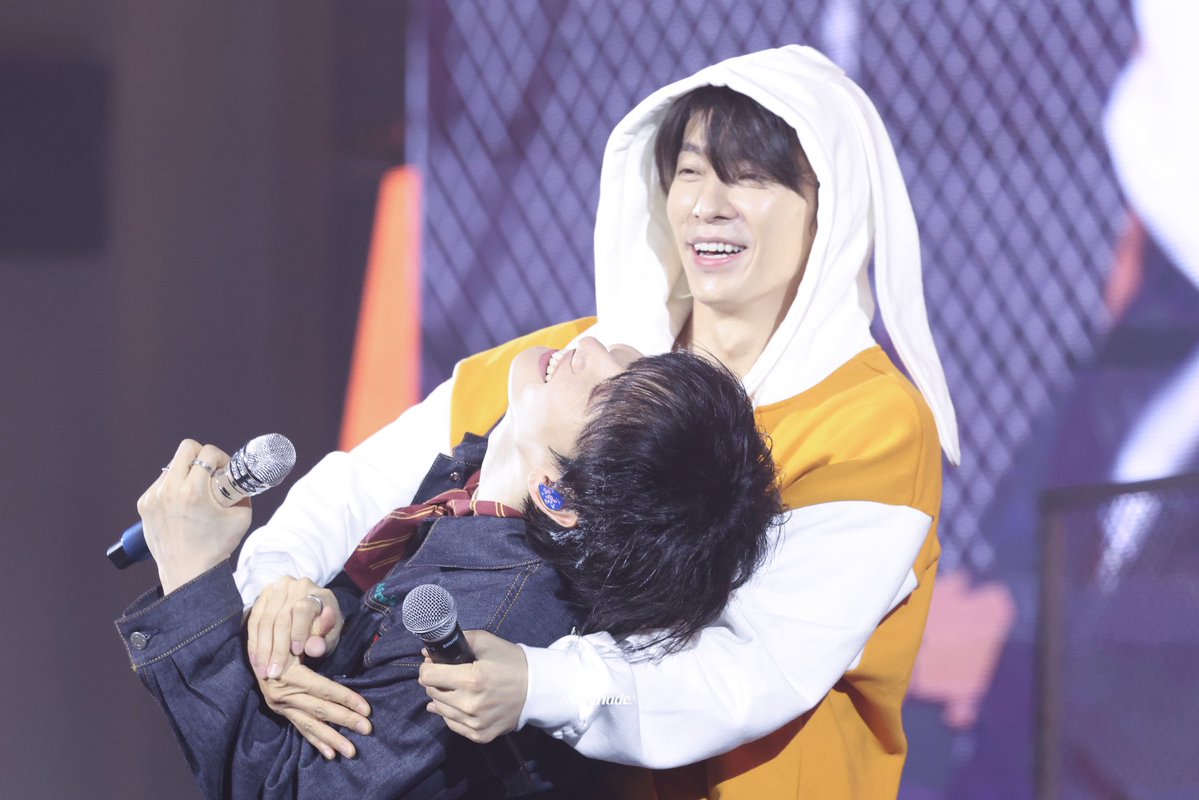 serenade33 tweet media