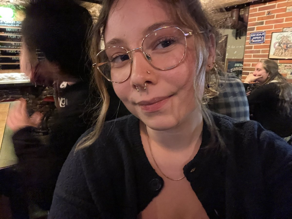 KC LOUISON tweet media