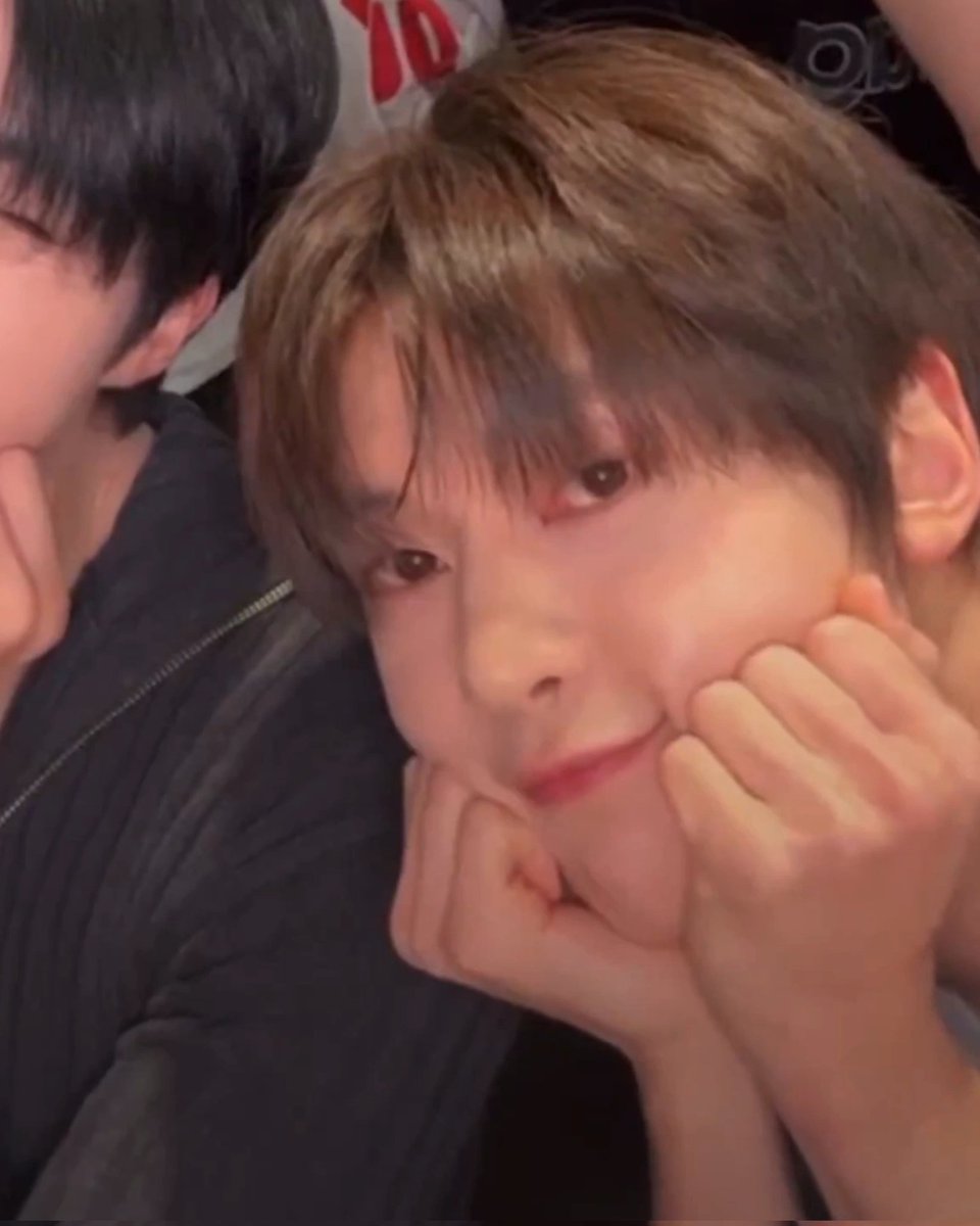 ํ๋๋ฒ์ค tweet media